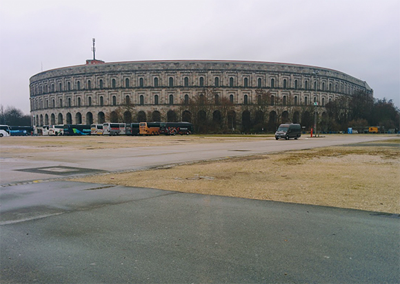 Kongresshalle - дворец съездов партии